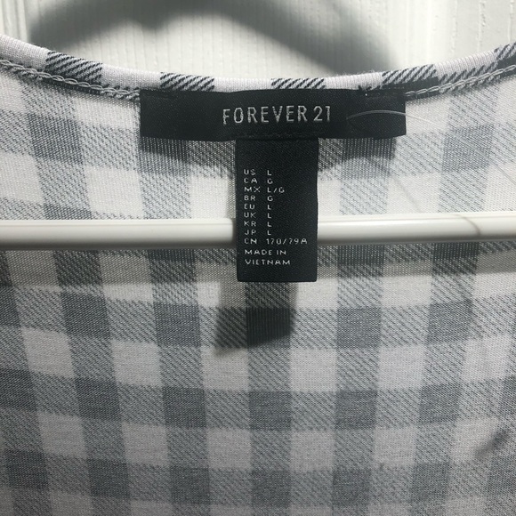 Plaid wrap romper - Picture 2 of 3